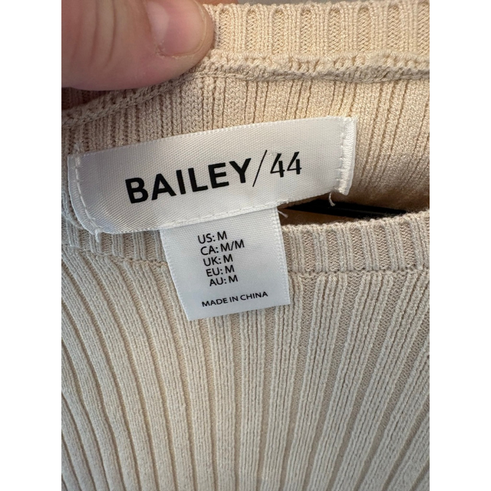 Bailey 44 Cream Ribbed Knit Top Size M Fitted Half Sleeve Stretch Basic - Picture 3 of 6